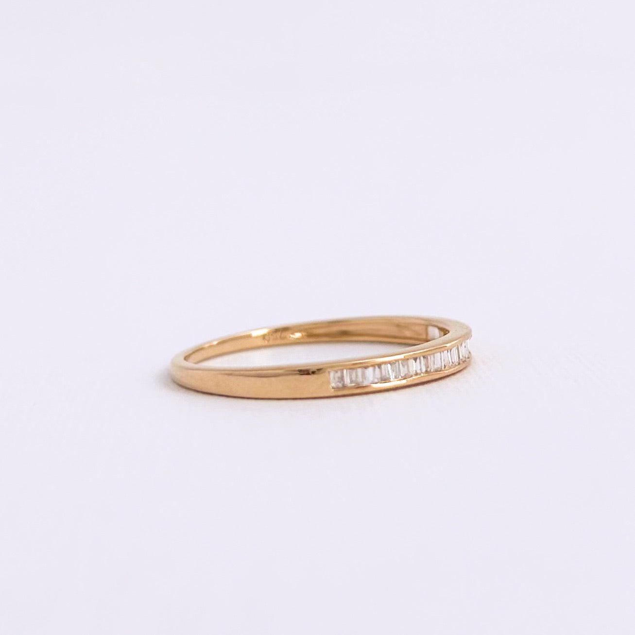 Anillo Riviere con diamantes baguette oro 18k