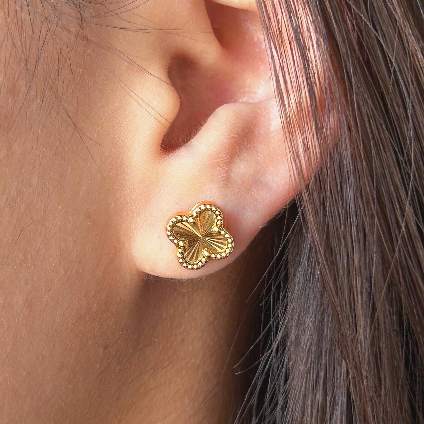 Aretes trébol de oro 18k