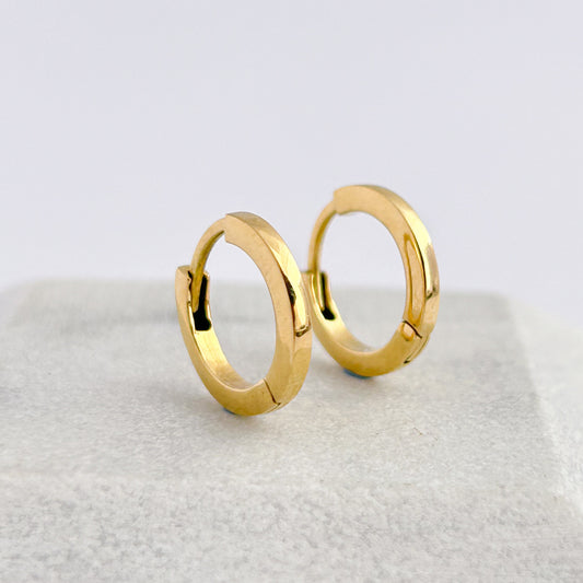 Argollas mini cinta niña oro 18k