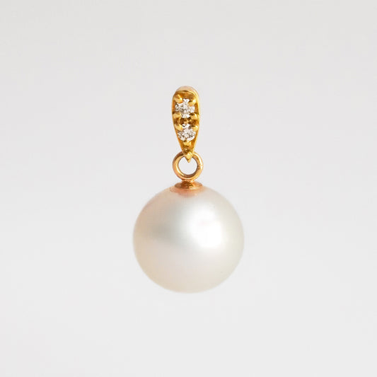 Dije Perla Akoya Diamantes Oro 18K