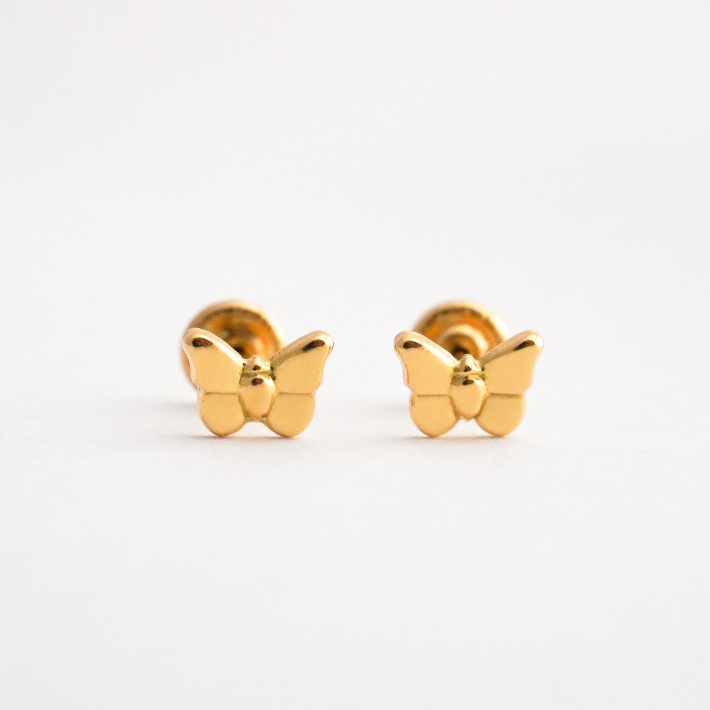Aretes de Bebé de Mariposa en Oro 18K