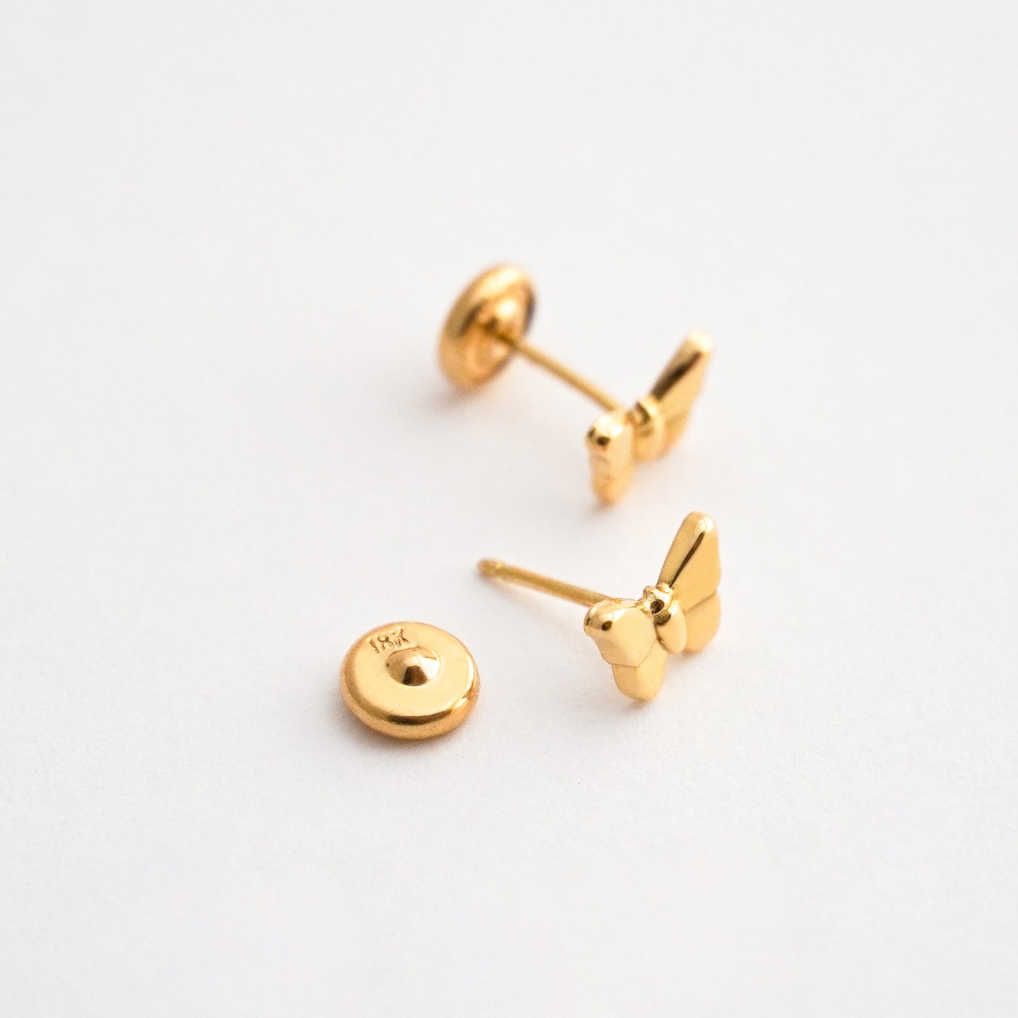 Aretes de Bebé de Mariposa en Oro 18K