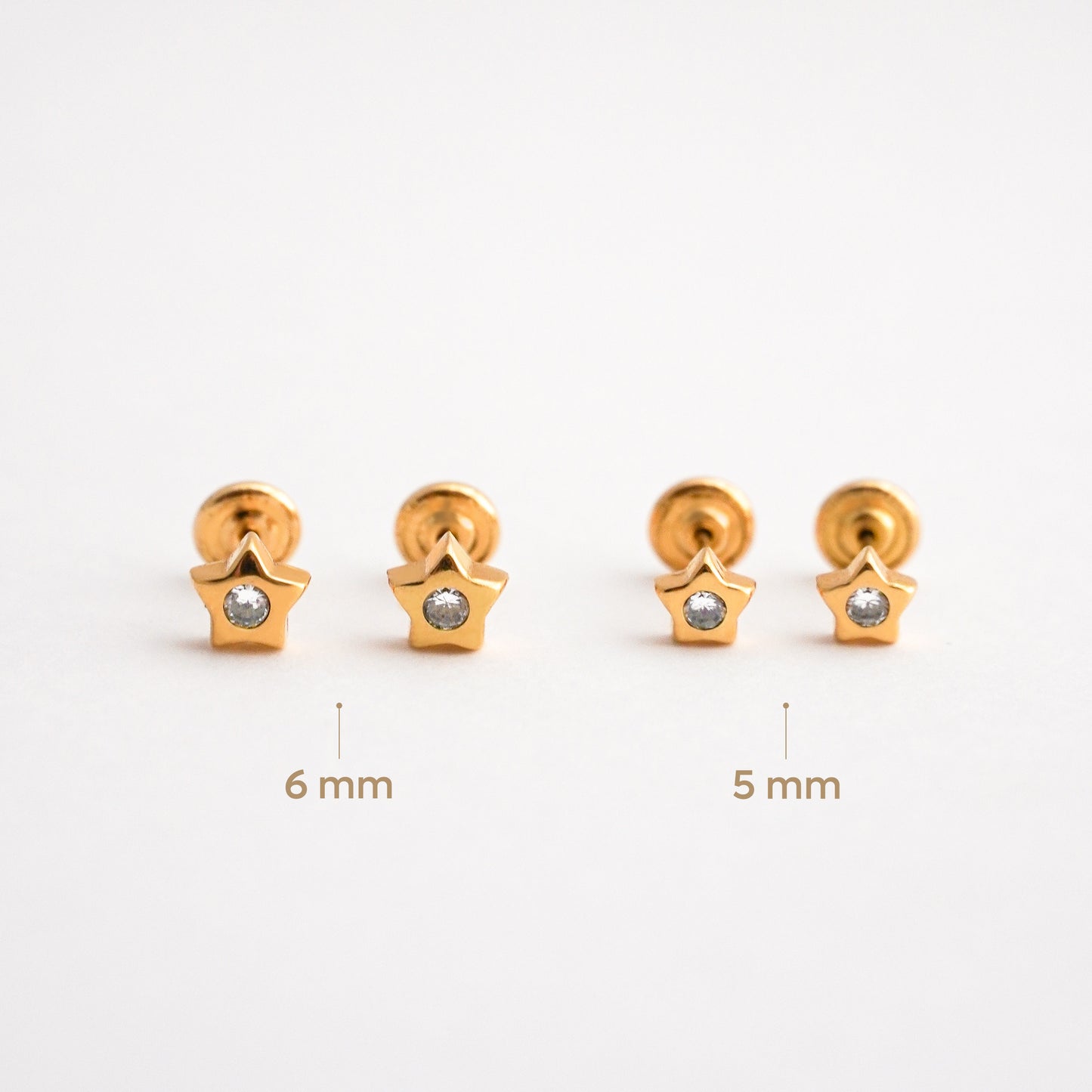 Aretes de Bebé de Estrella con Circón Brillante en Oro 18K