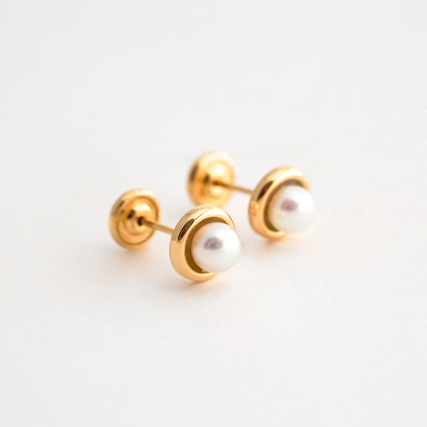 Aretes Bebé Perlas Biceladas en Oro 18K