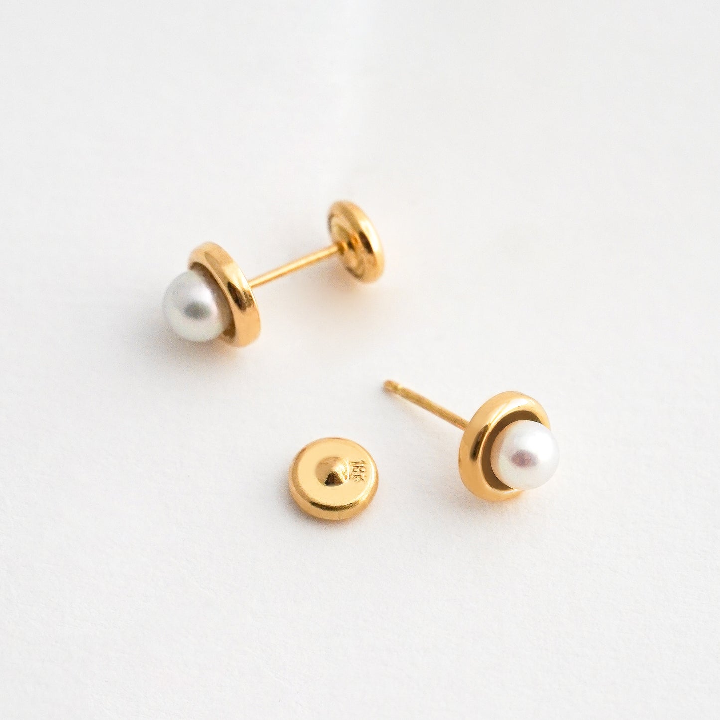 Aretes Bebé Perlas Biceladas en Oro 18K