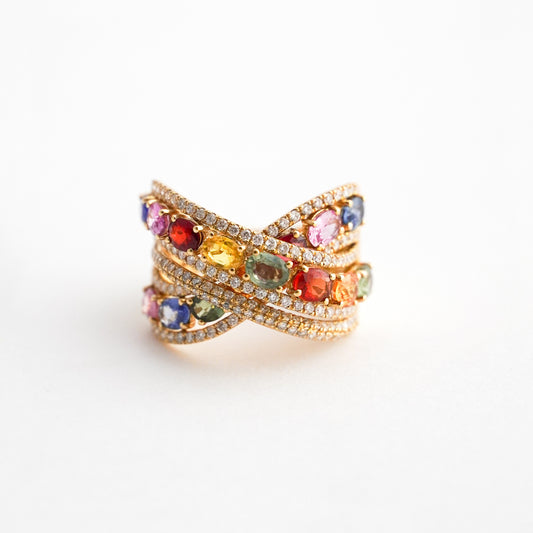 Anillo Rainbow Entrelazado con Zafiros Naturales y Diamantes en Oro 18K