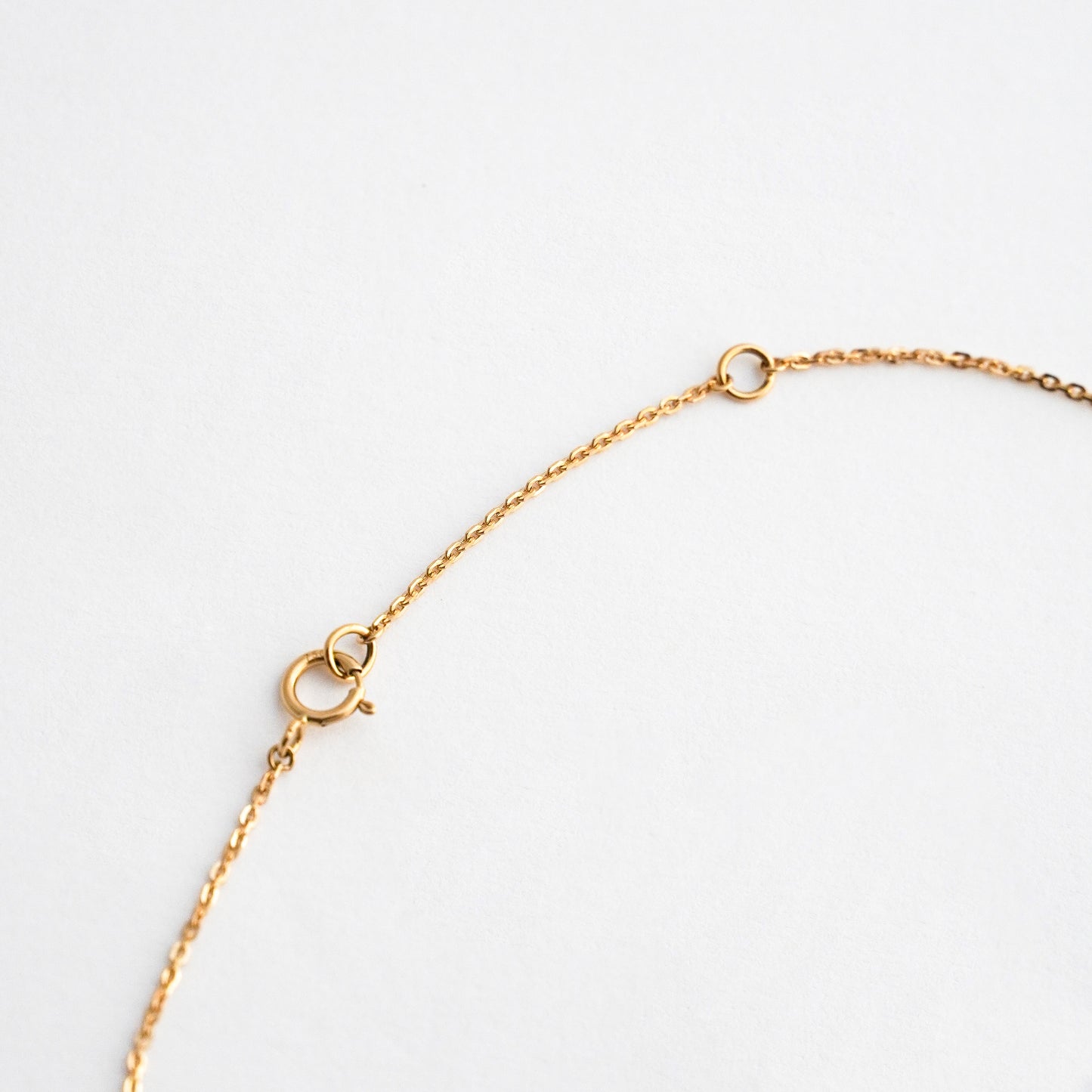 Collar Rainbow Eternity Halo con Zafiros Naturales y Diamantes en Oro 18K