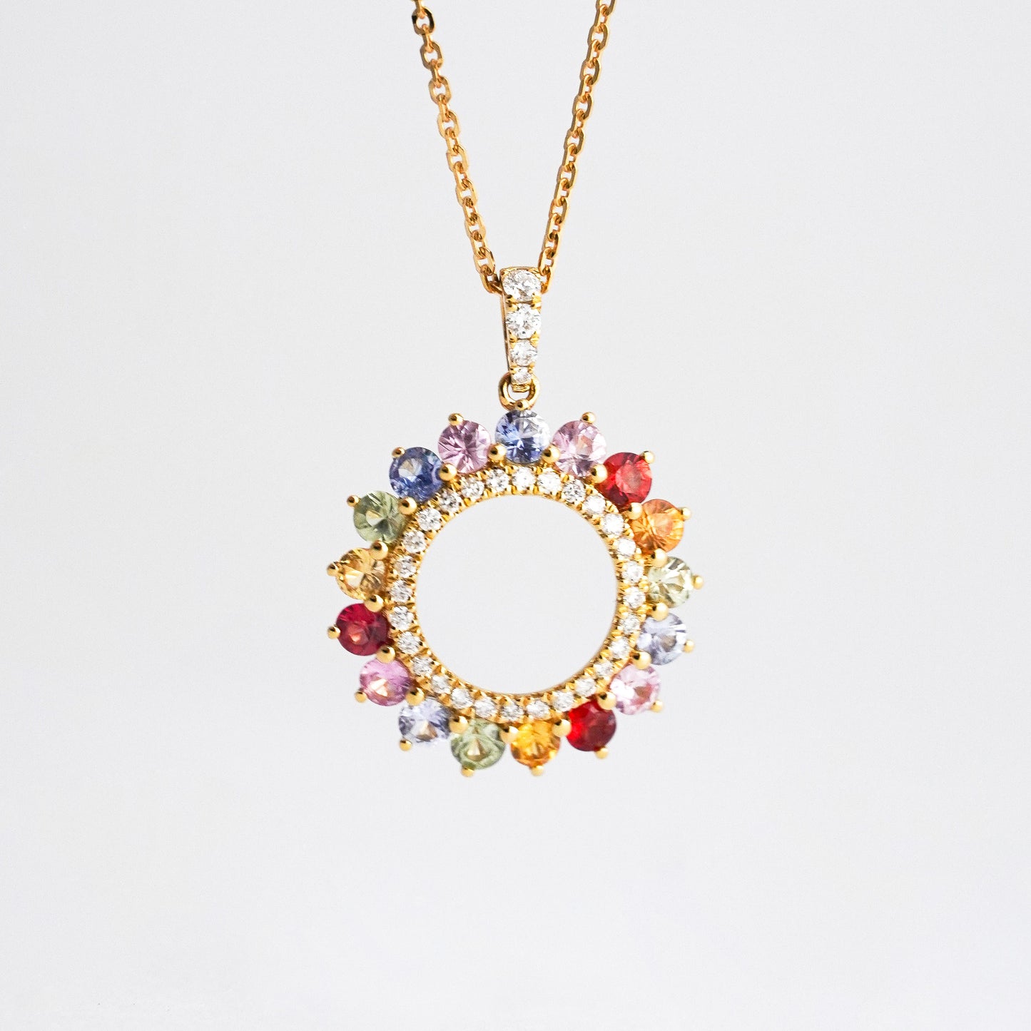 Collar Rainbow Eternity Halo con Zafiros Naturales y Diamantes en Oro 18K
