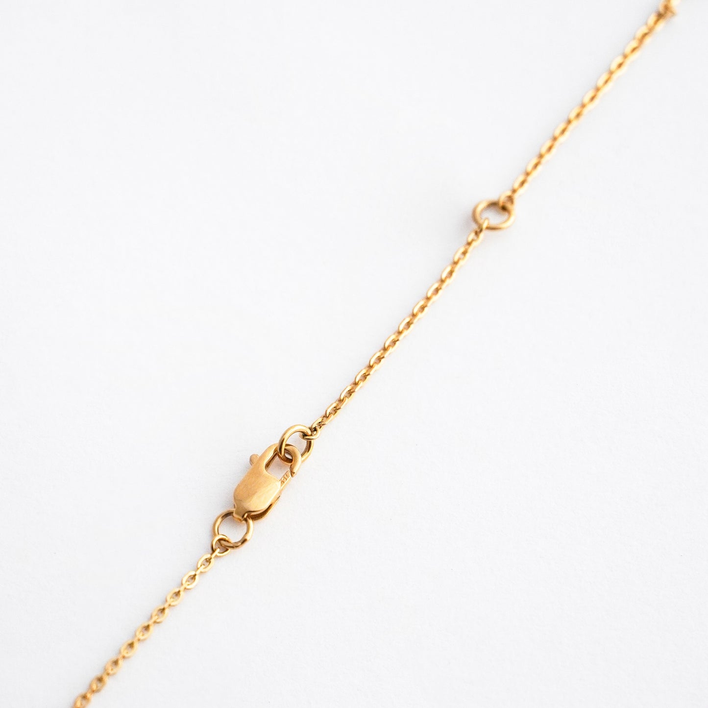 Collar Rainbow Petal con Zafiros Naturales y Diamantes en Oro 18K
