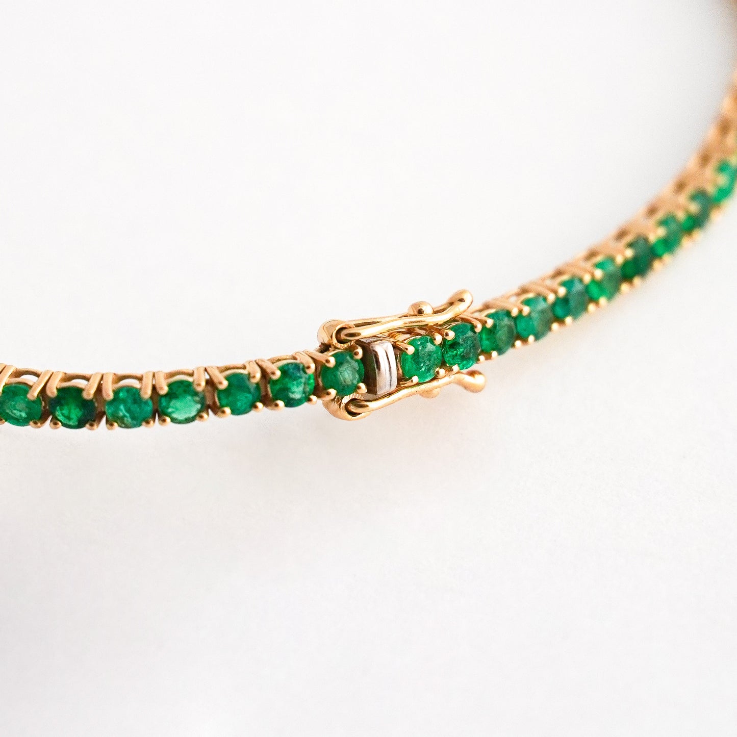 Pulsera Tennis con Esmeraldas Naturales 3.58 cts en Oro 18K