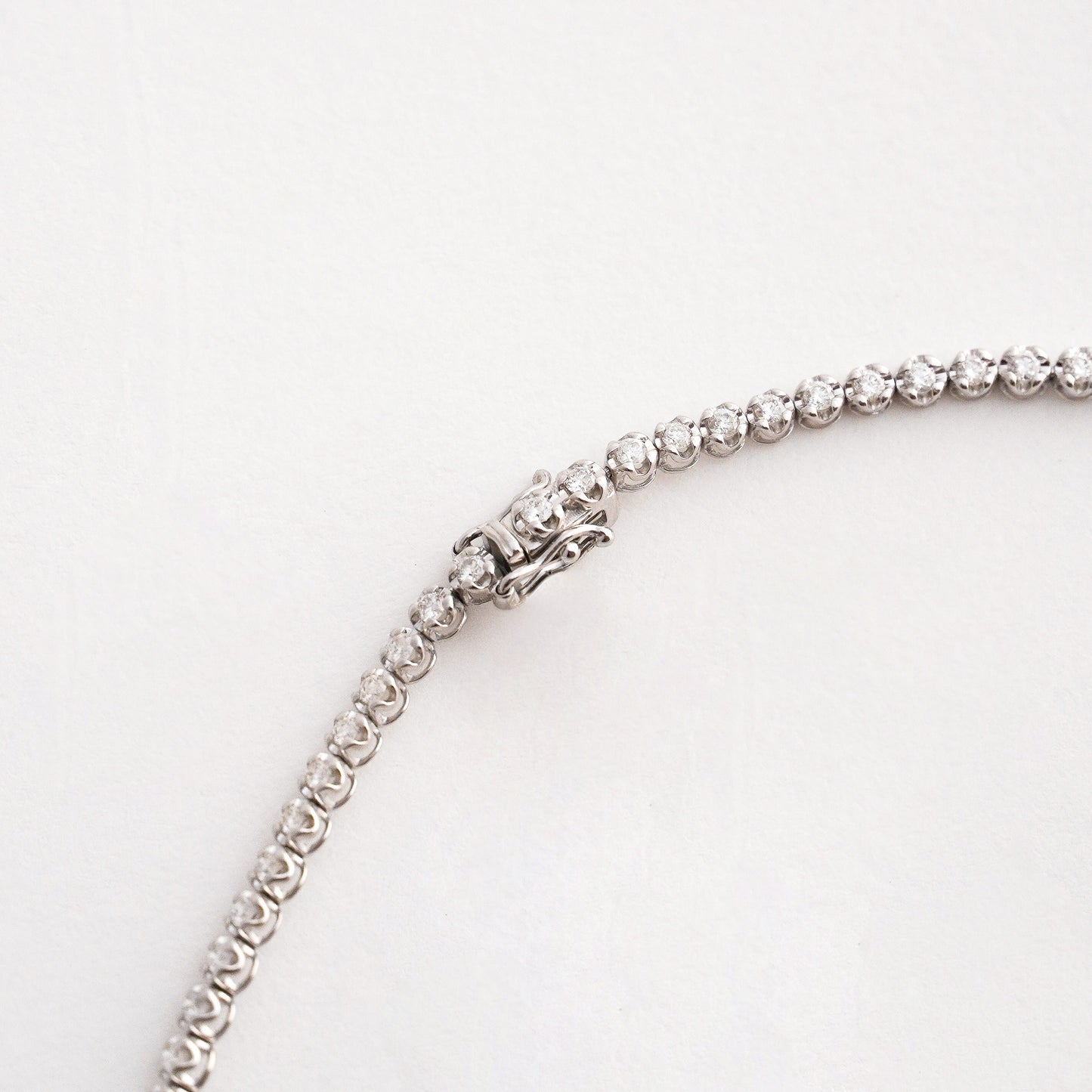 Collar Tennis Eternity de Diamantes en Oro 18K Blanco