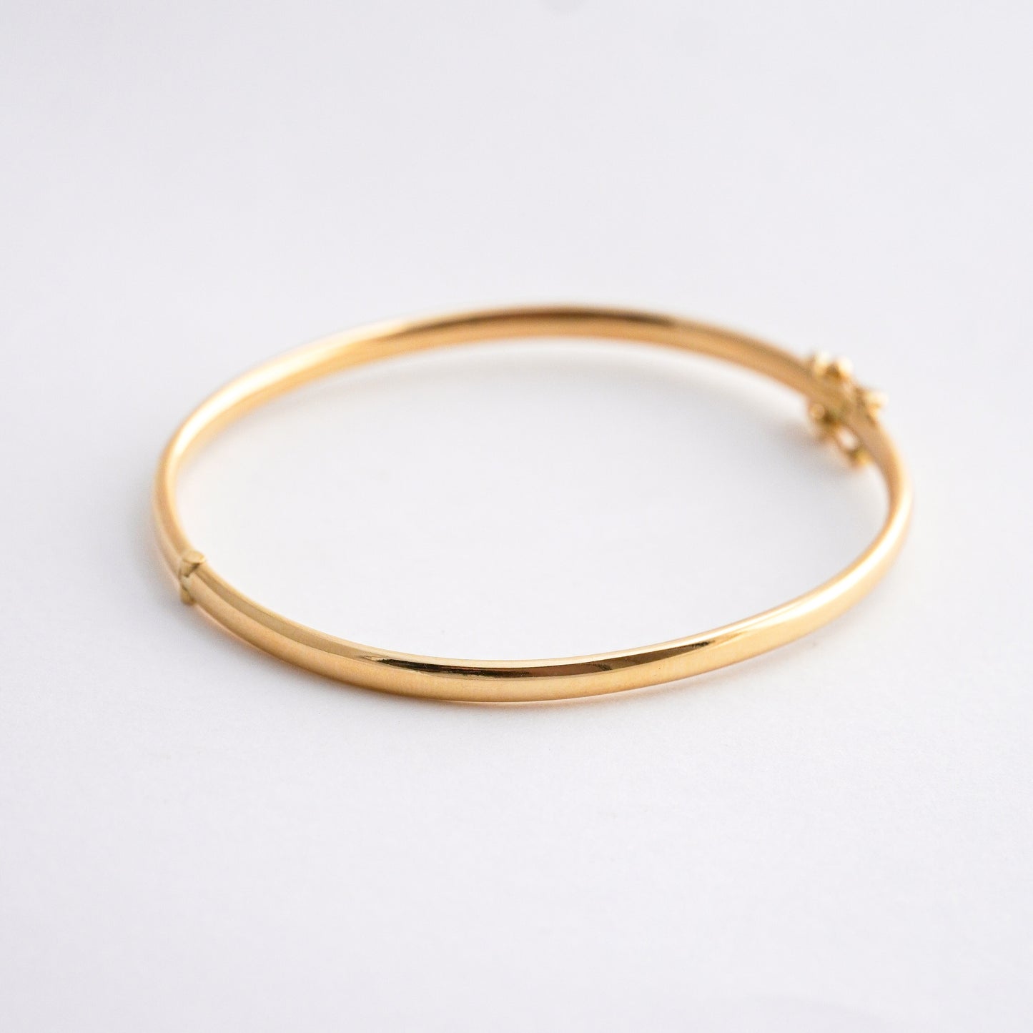 Puñera Almendra delgada 3.8 mm Oro18k