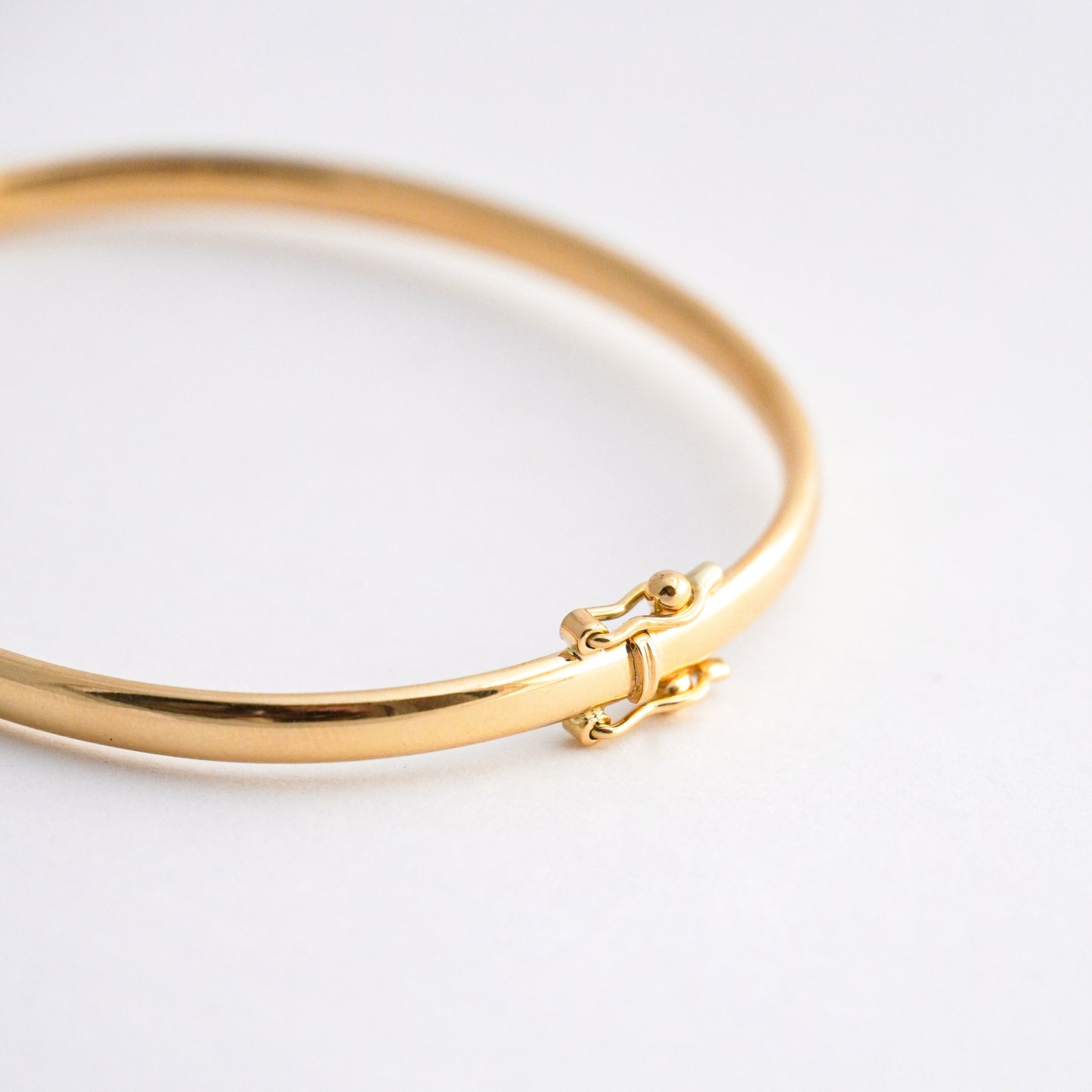 Puñera Almendra delgada 3.8 mm Oro18k