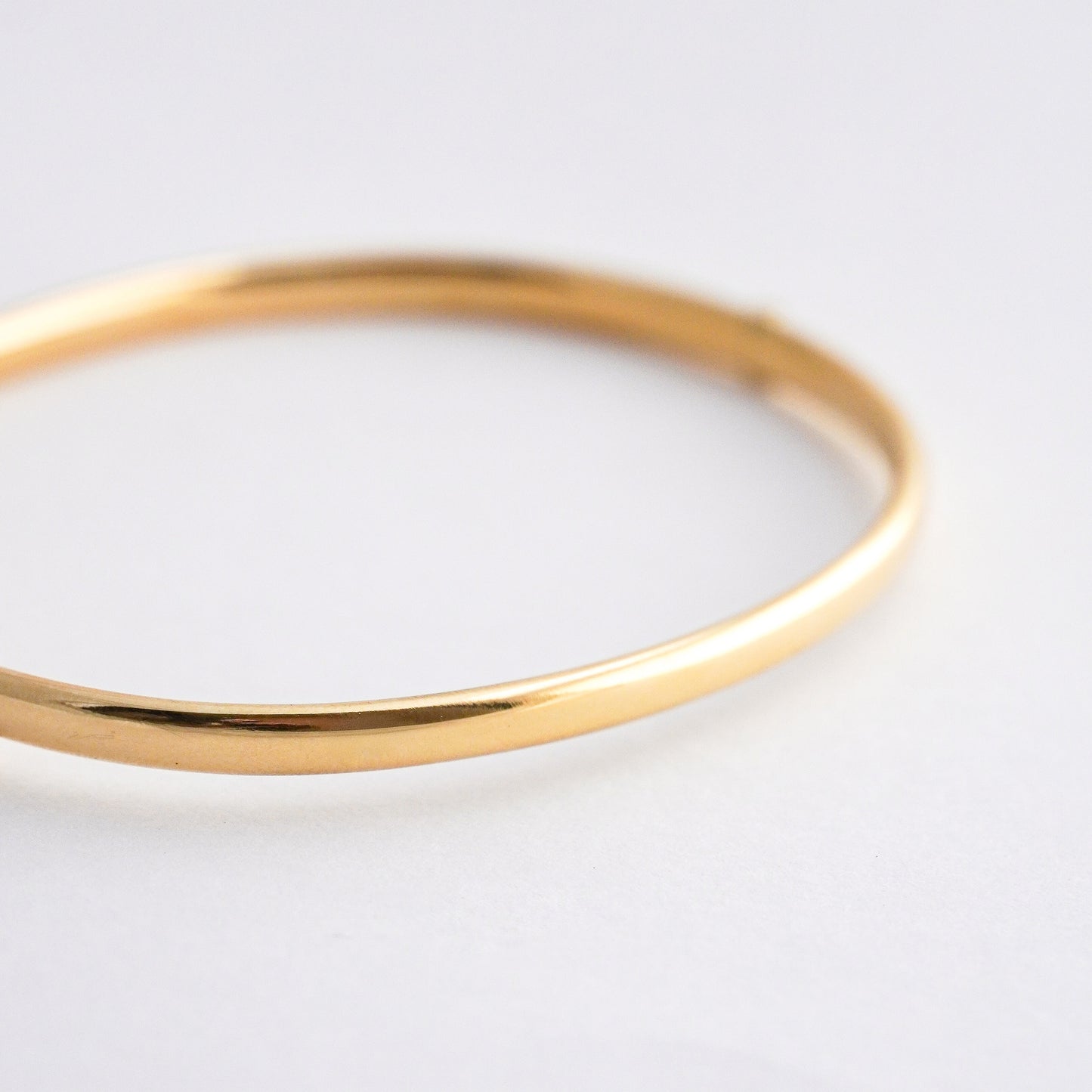 Puñera Almendra delgada 3.8 mm Oro18k