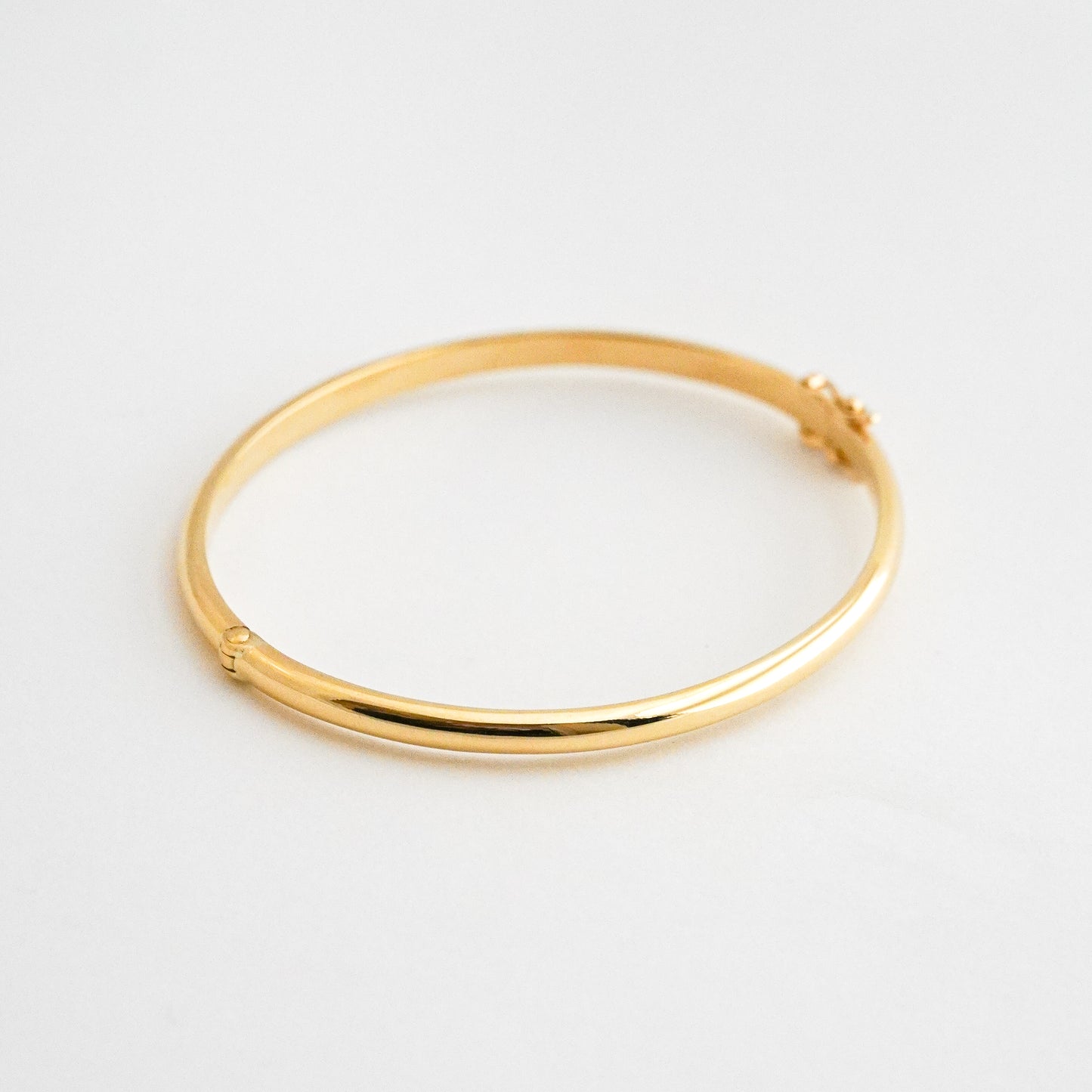 Puñera media caña 4 mm Oro18k