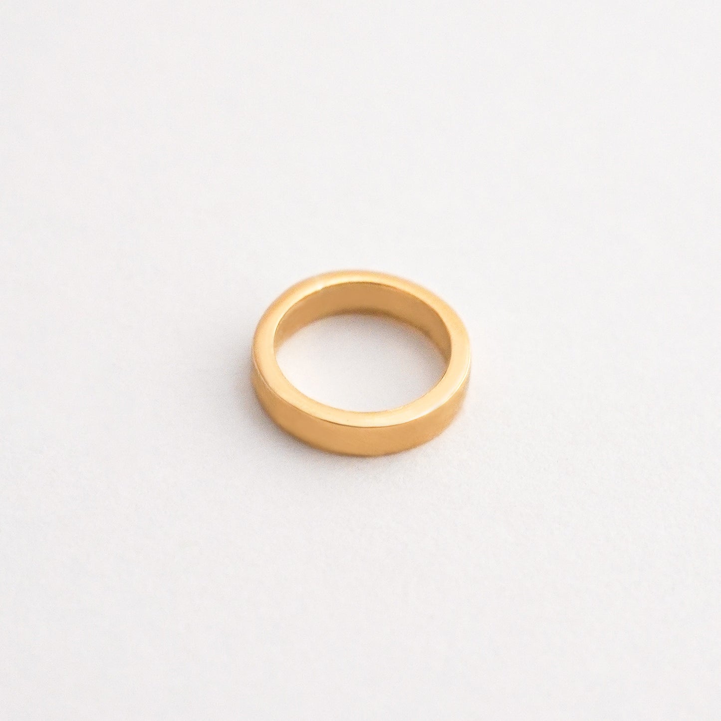Dije Charm Dona en Oro 18k
