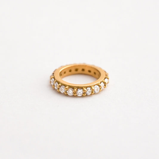 Dije Charm Dona con Diamantes en Oro 18k