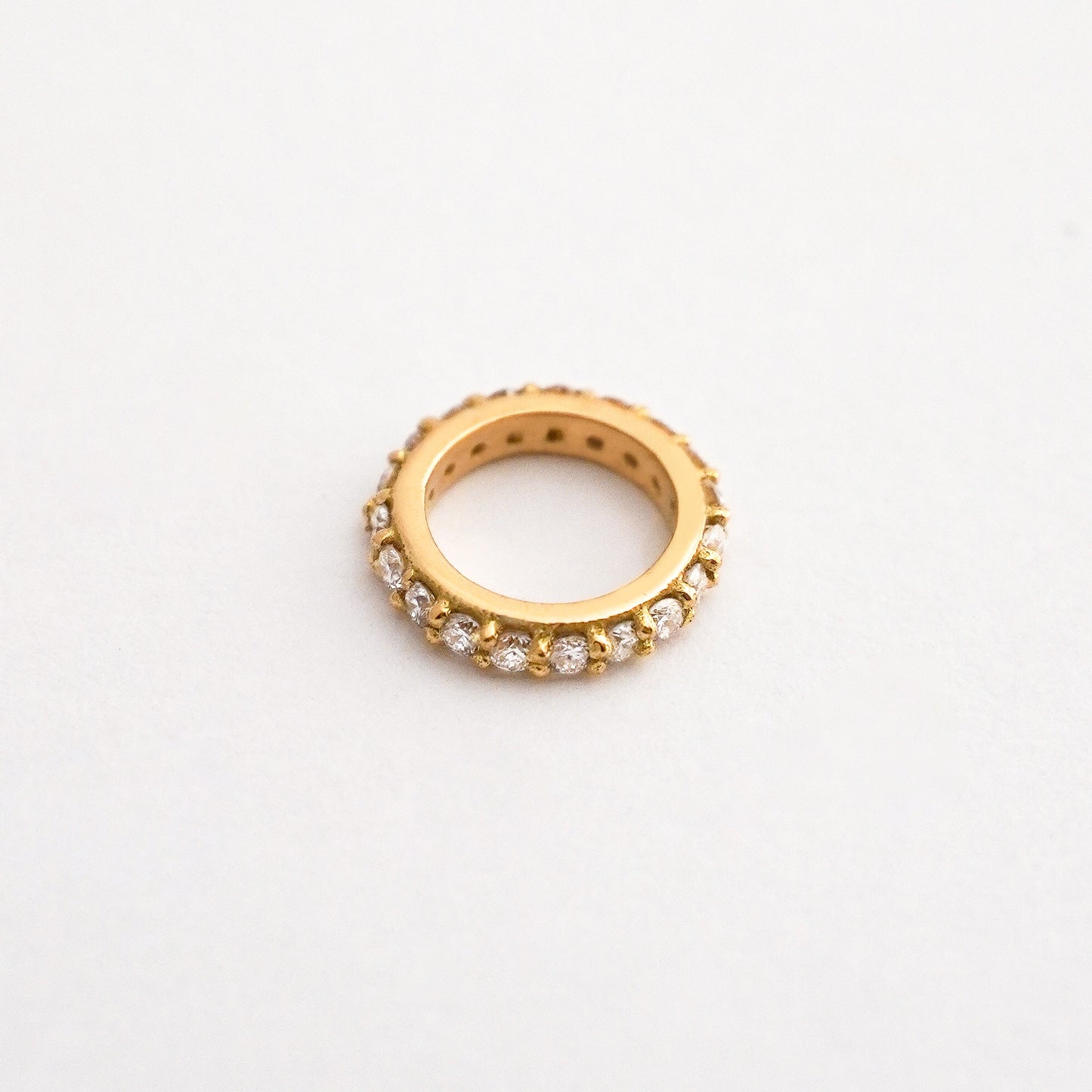 Dije Charm Dona con Diamantes en Oro 18k
