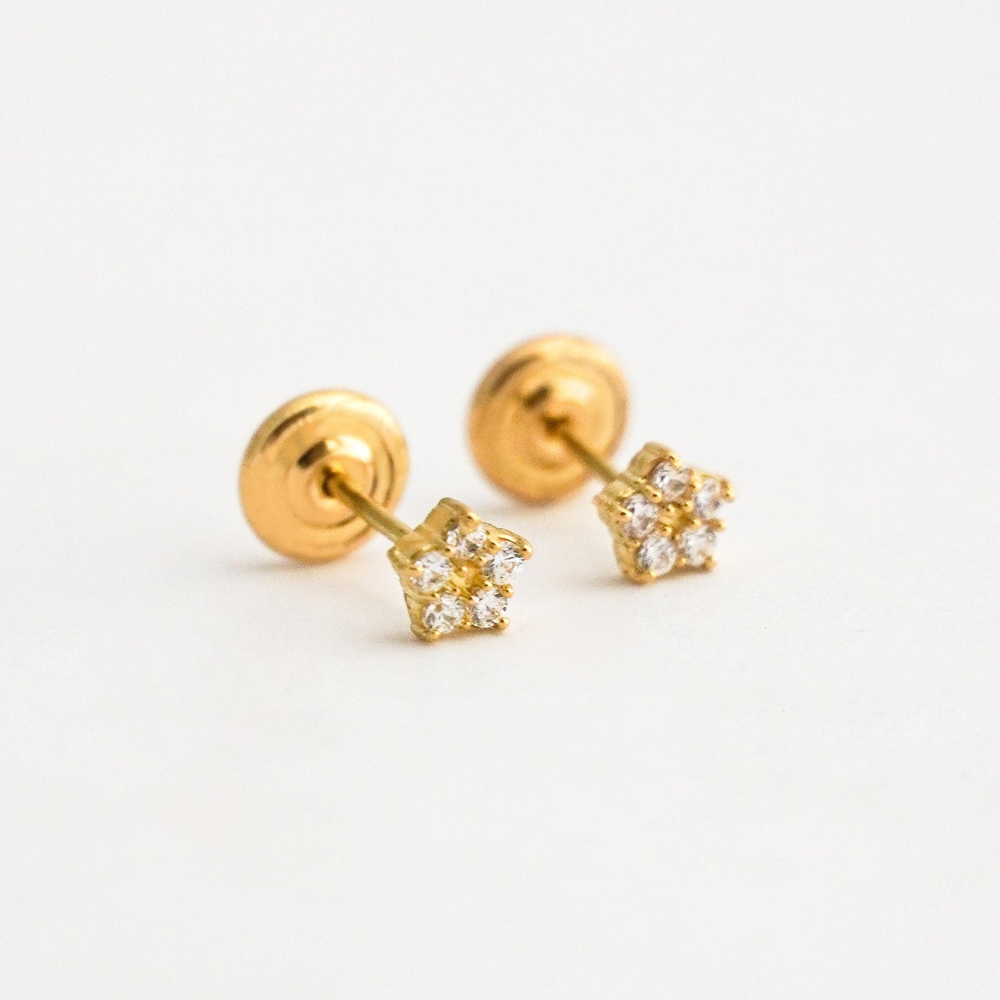 Aretes de Bebé Roseta Nori con circones en Oro 18k