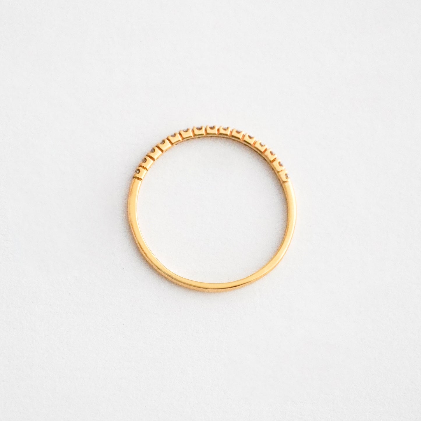 Cintillo con Diamantes 0.11 cts en Oro 18K