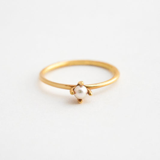 Anillo con Perla Cultivada 3 mm en Oro 18K