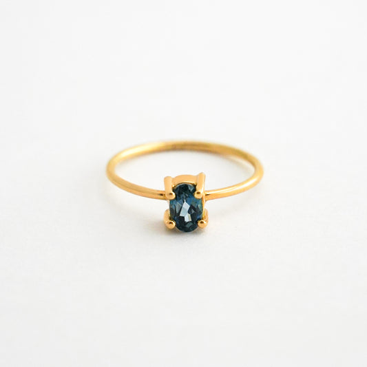 Anillo Topacio London Blue en Oro 18K