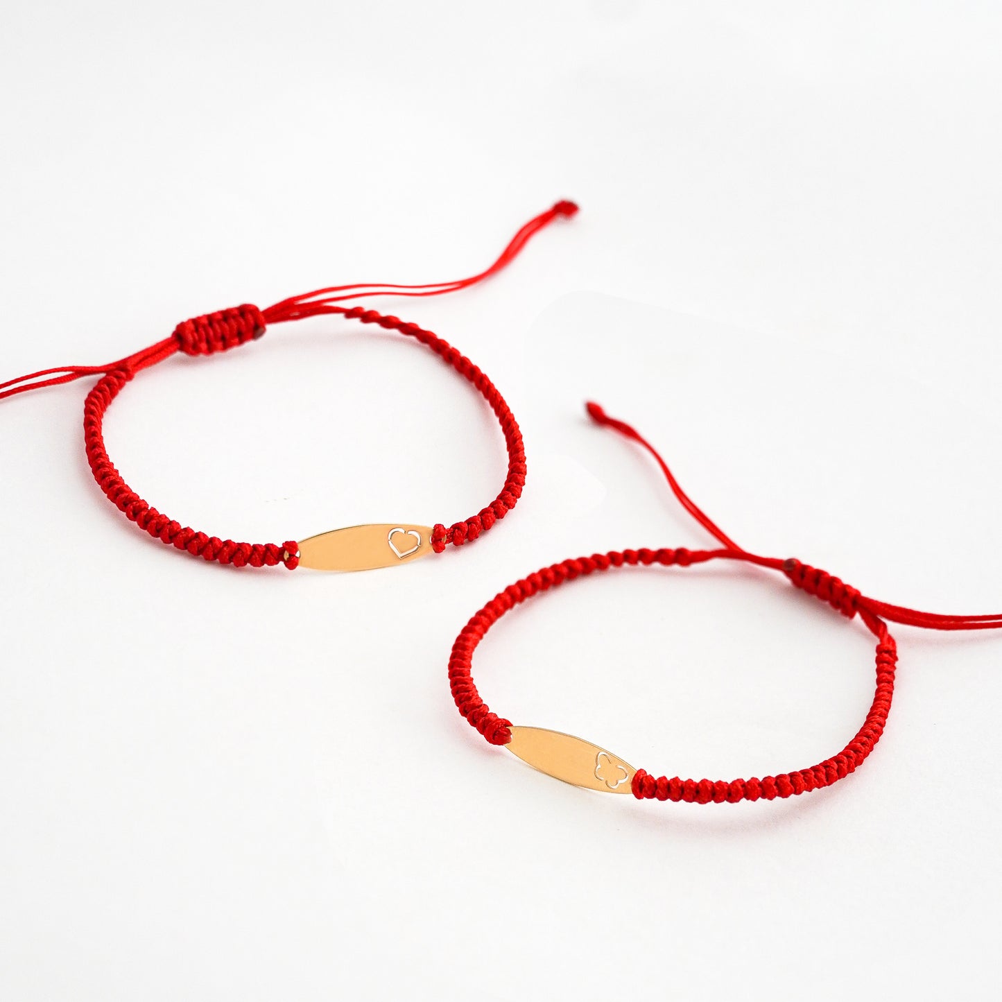 Pulsera tejida hilo con placa oval oro 18k