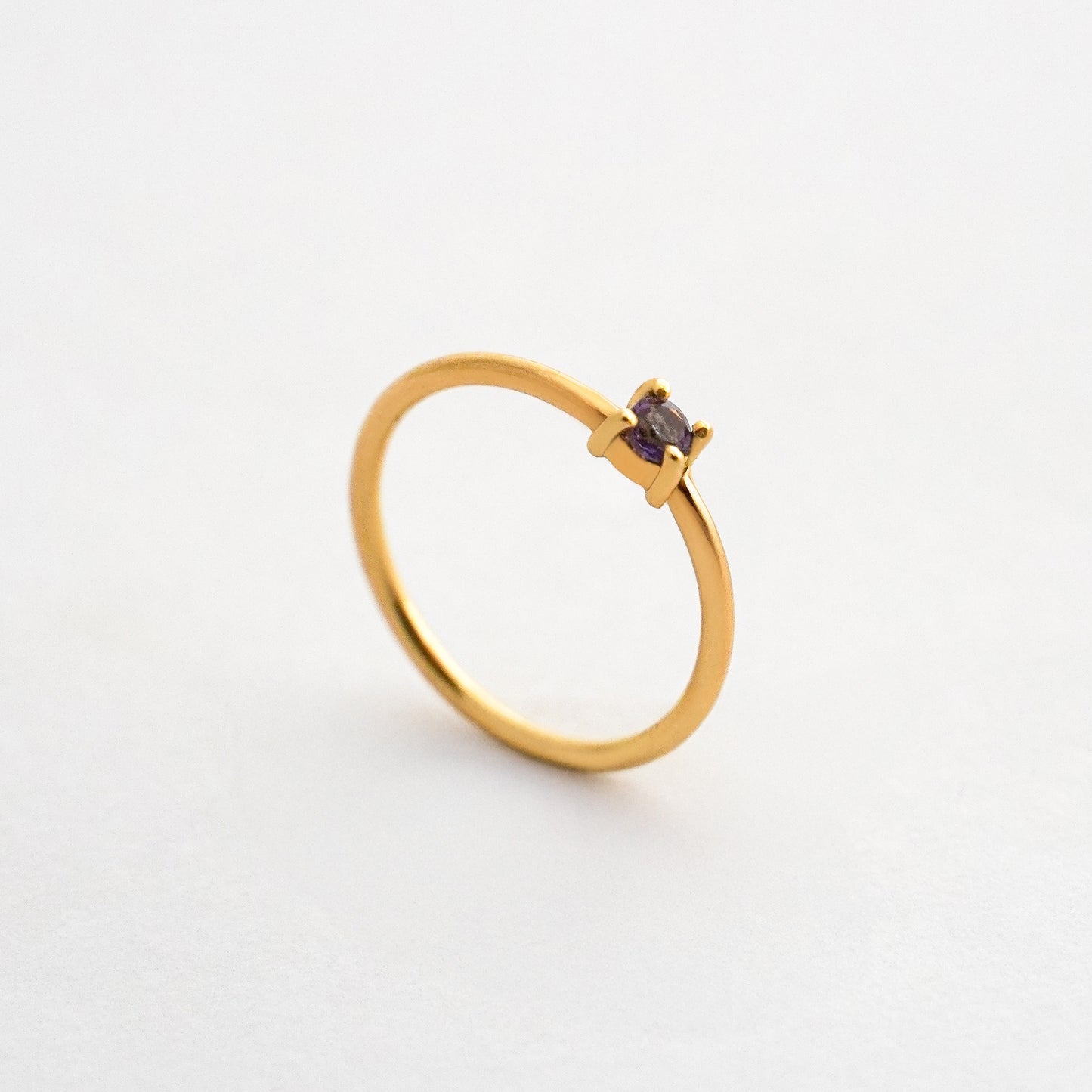Anillo Aila Piedra natural oro 18k