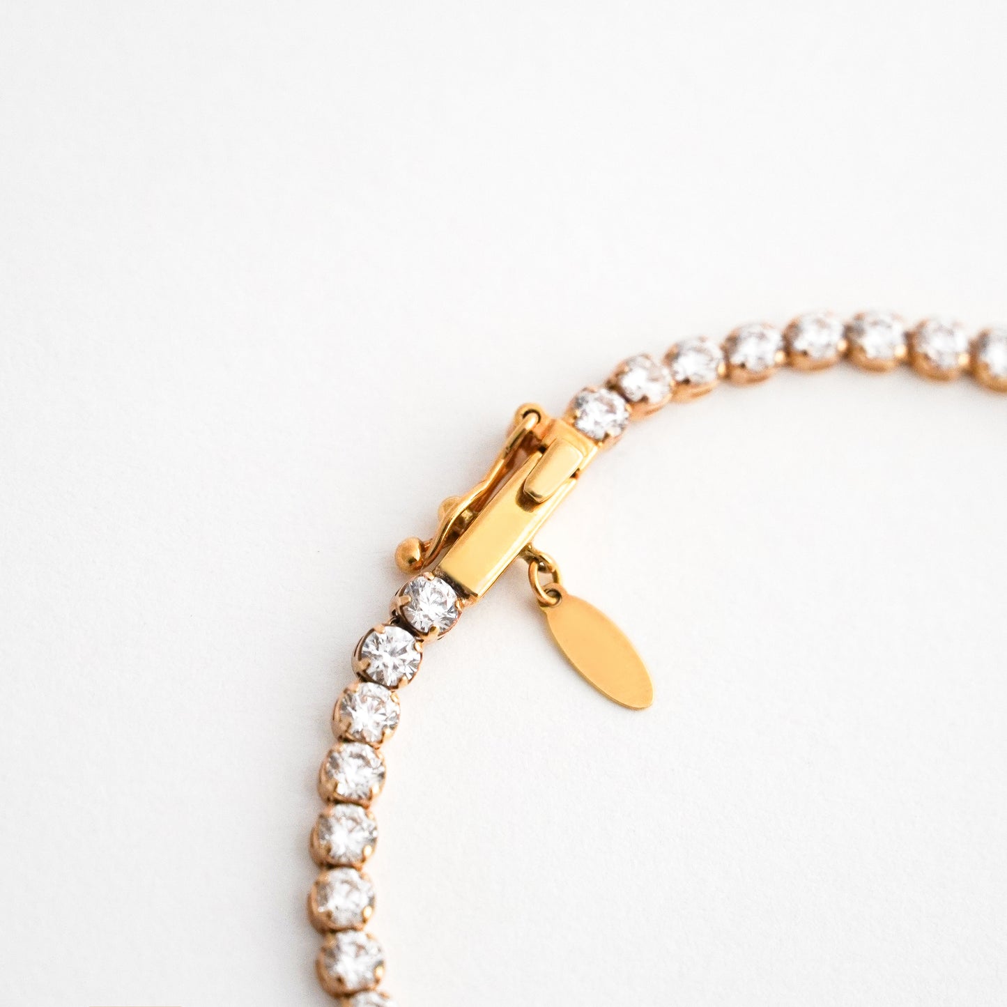 Pulsera tenis gruesa circones oro 18k