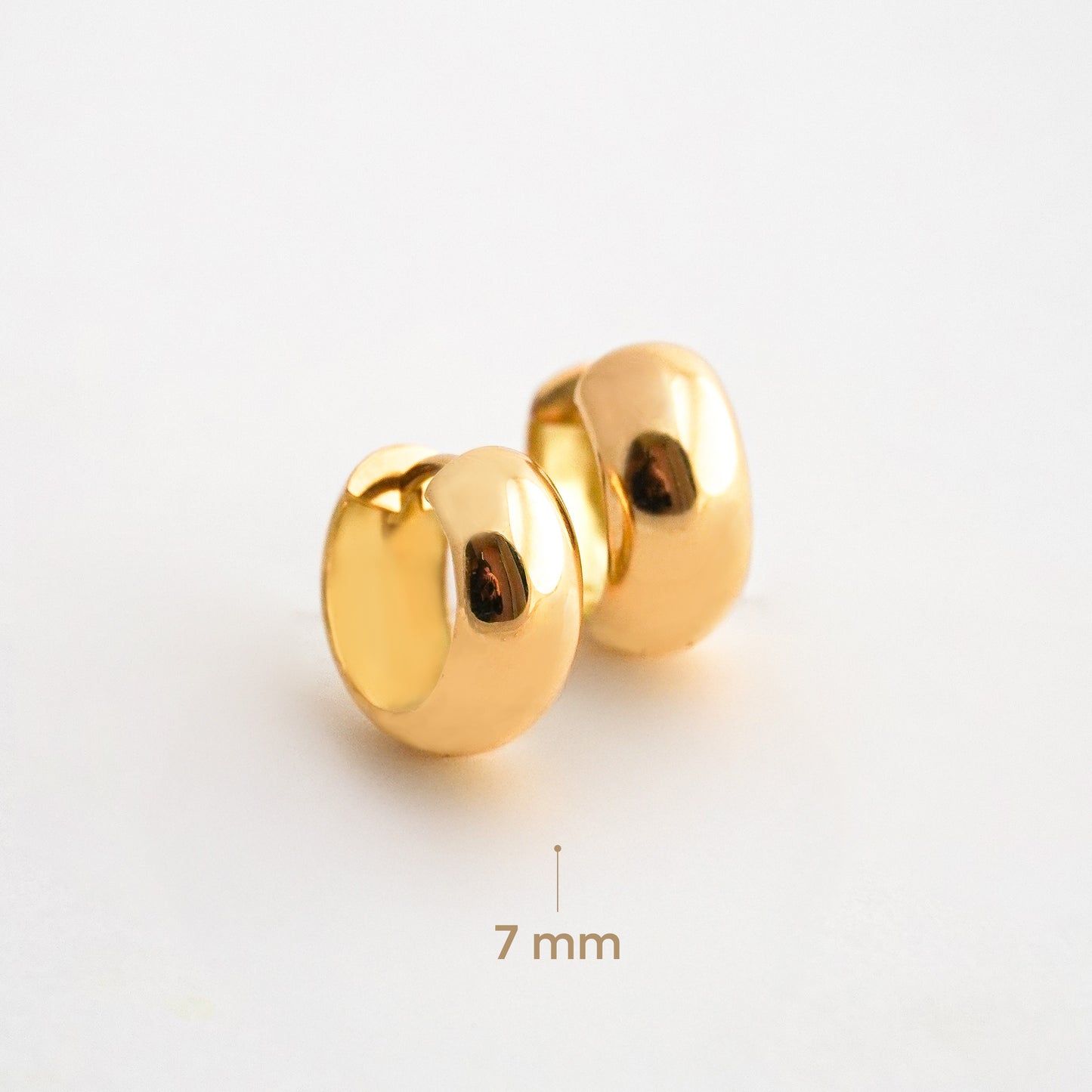 Argollas Media Caña Gruesas en Oro 18K
