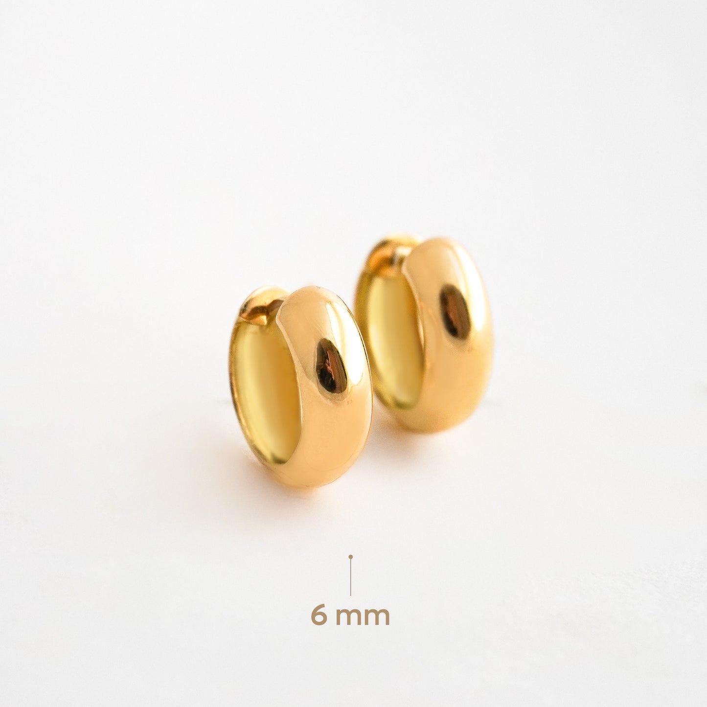 Argollas Media Caña Gruesas en Oro 18K