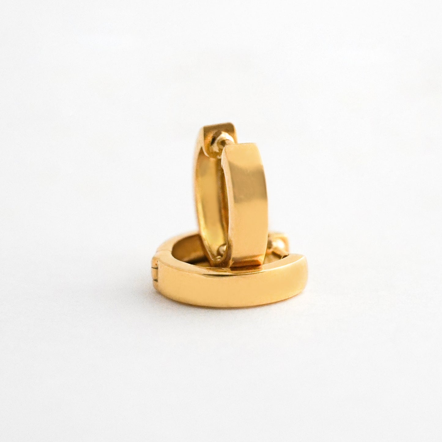 Argollas Cinta en Oro 18K