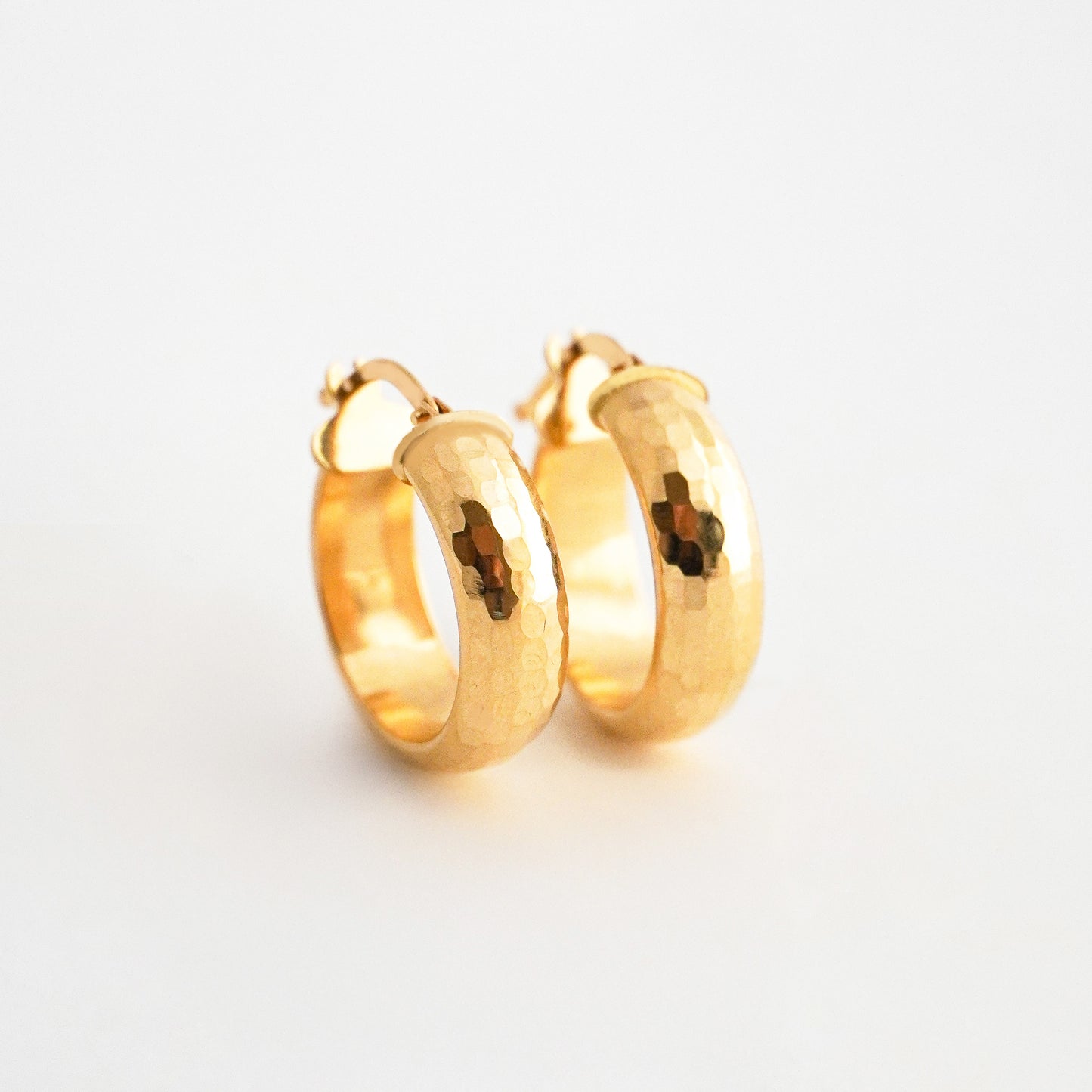 Argollas Alba Diamantadas en Oro 18K