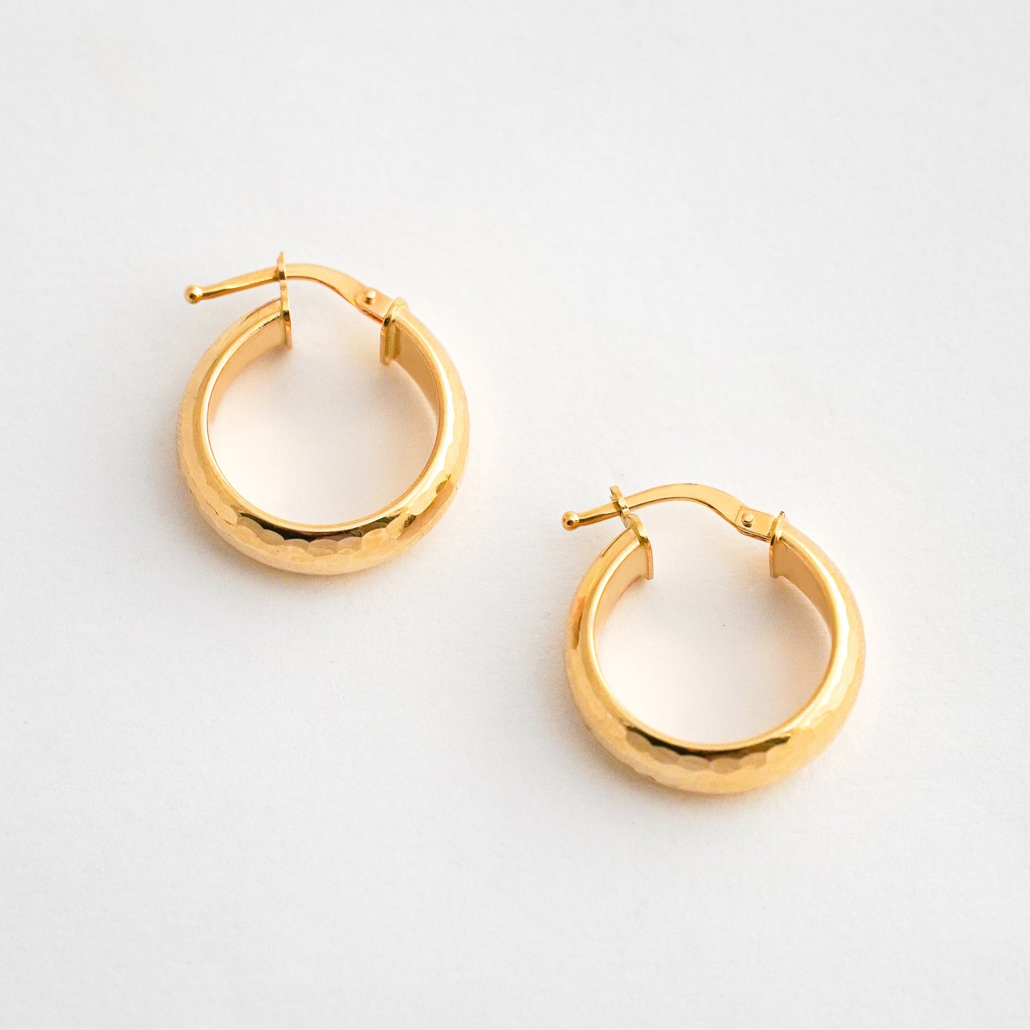 Argollas Alba Diamantadas en Oro 18K