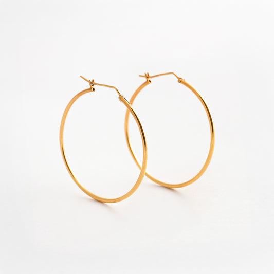 Argollas Tubo de 4 cm x 1.5 mm en Oro 18K