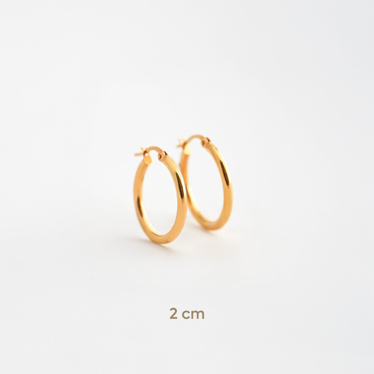 Argollas Tubo de 2 mm en Oro 18K
