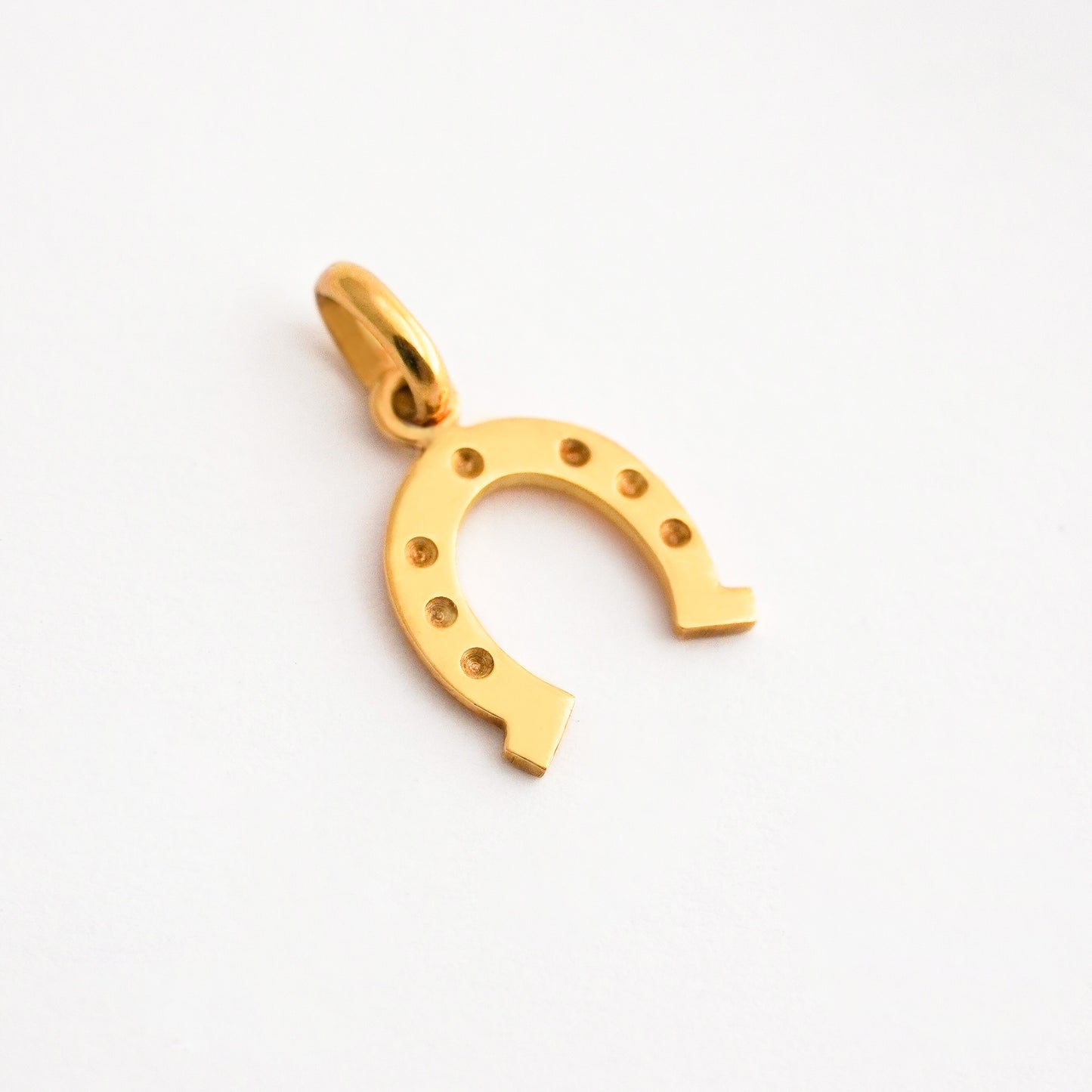 Dije Herradura Oro 18K