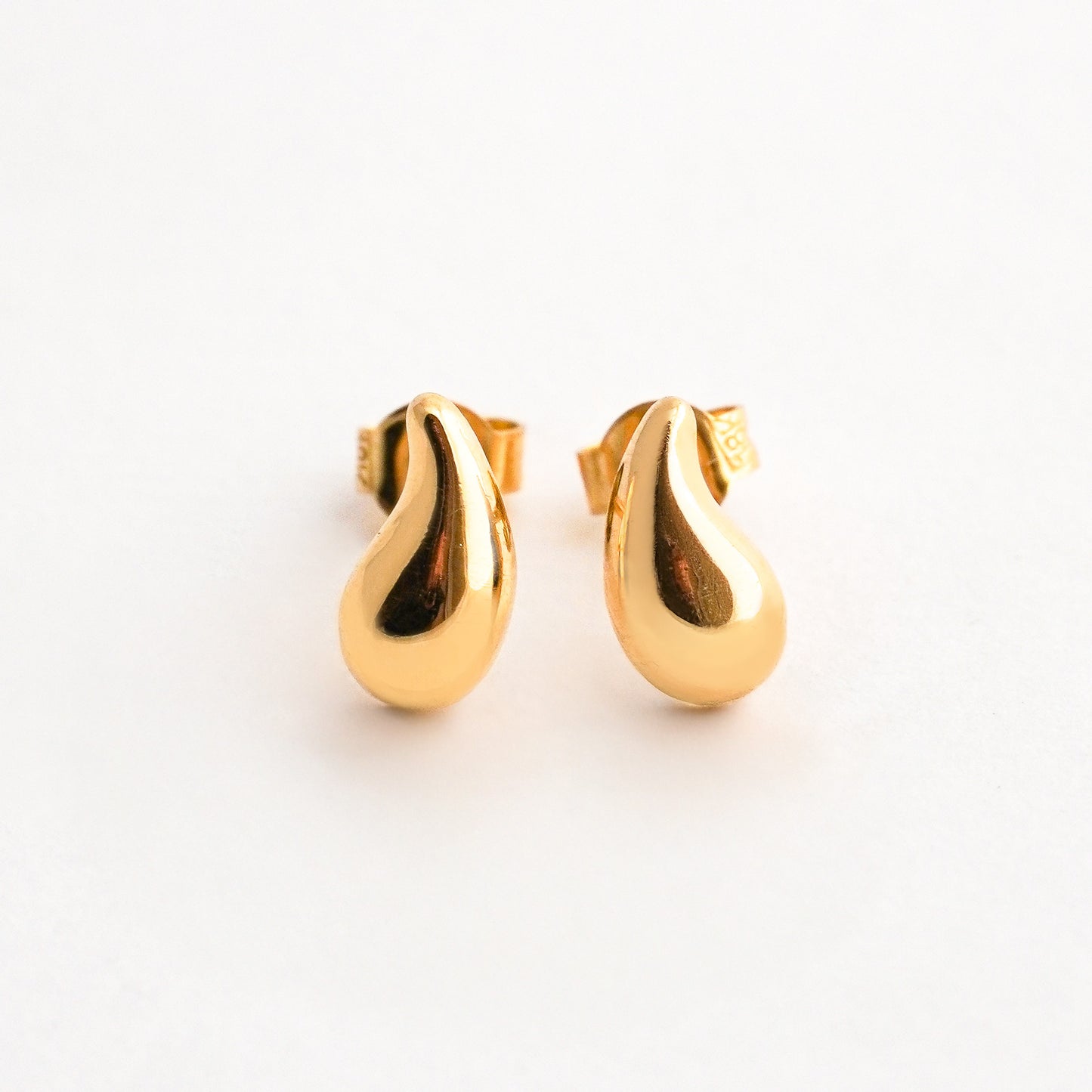 Aretes Gota Drop Clásica Oro 18K