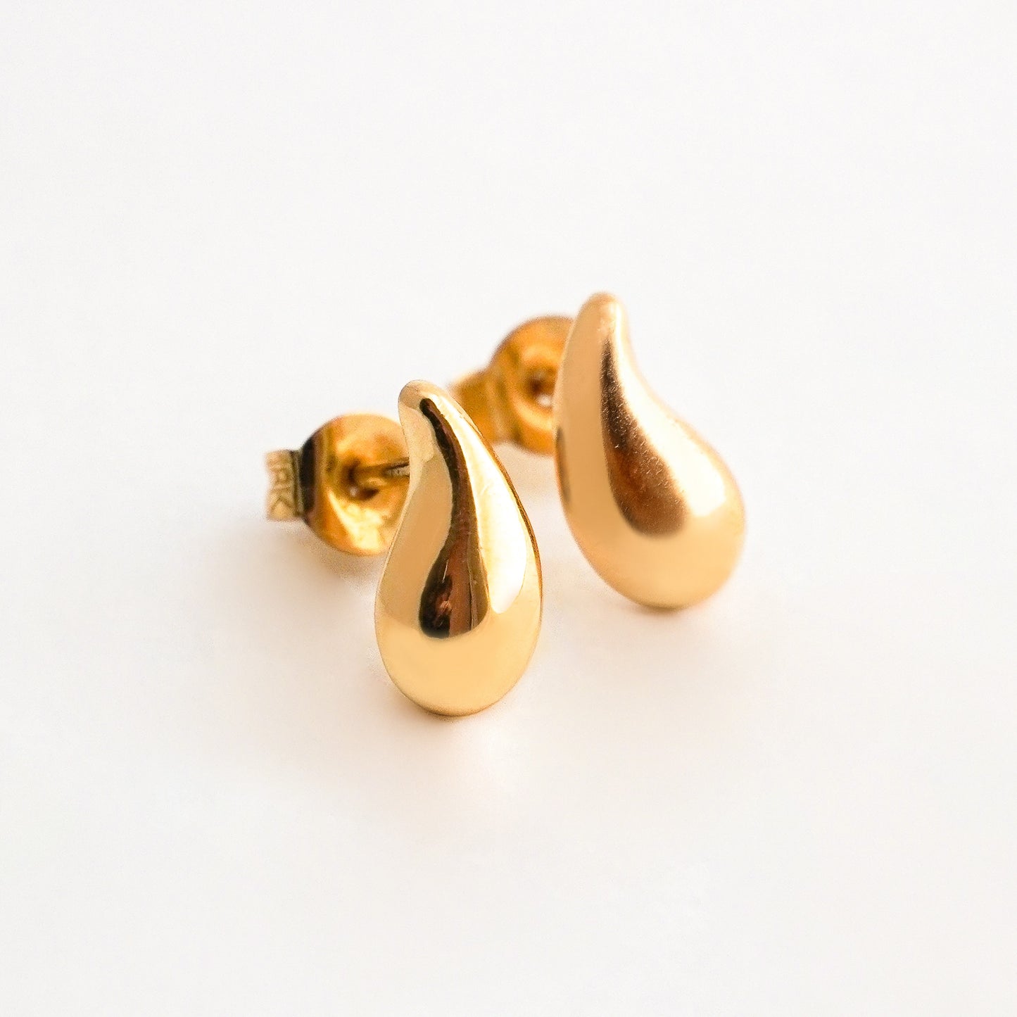 Aretes Gota Drop Clásica Oro 18K