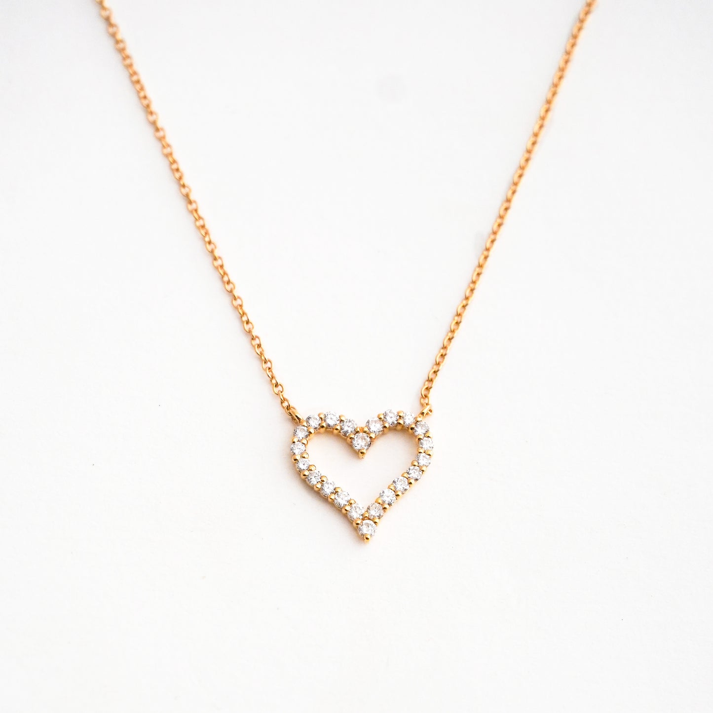 Collar Corazón Pavé con Diamantes Naturales en Oro 18K