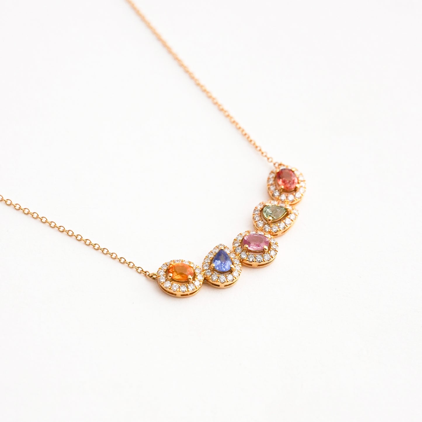 Collar Aurora de Zafiros Fancy y Diamantes Naturales en Oro 18K