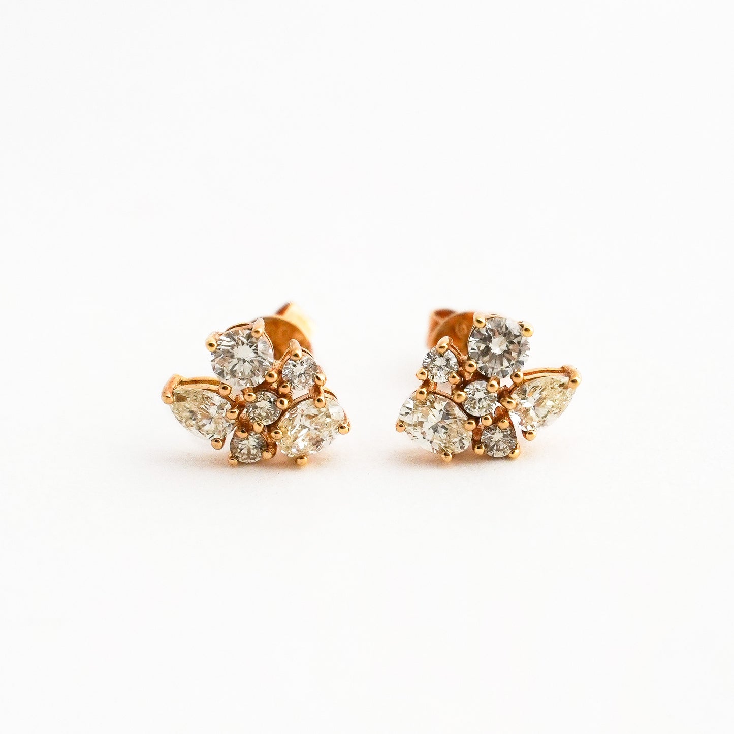 Aretes Harmony con Diamantes Naturales en Oro 18K