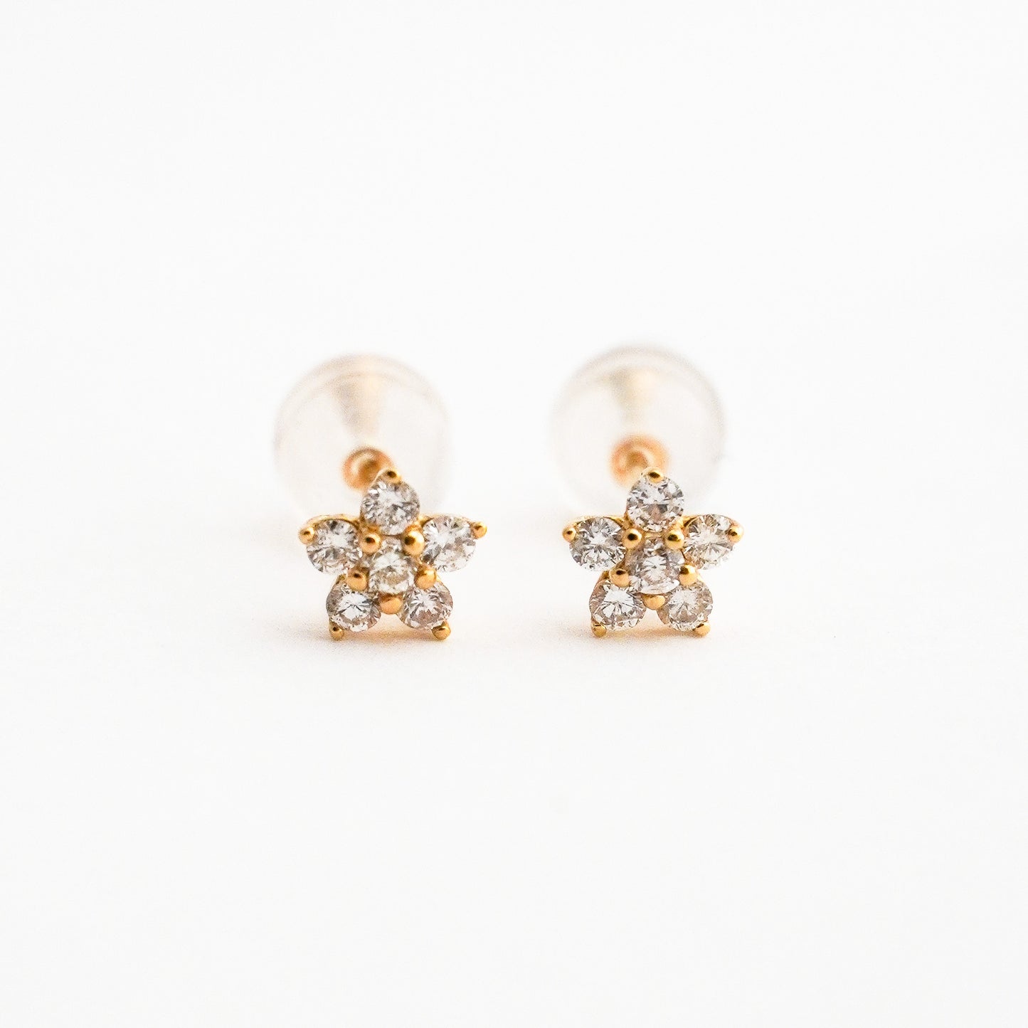 Aretes Mini Bloom con Diamantes Naturales en Oro 18K