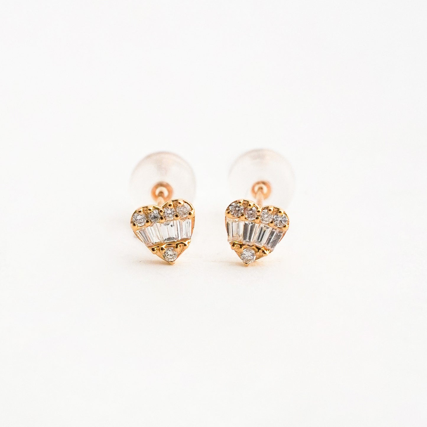Aretes Corazón Illusion Mini con Diamantes Naturales en Oro 18K