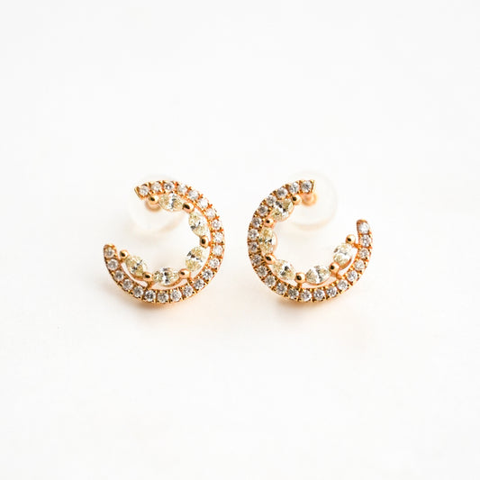 Aretes Oval Infinity con Diamantes Naturales en Oro 18K