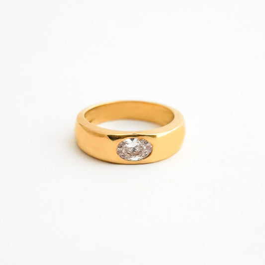 Anillo Chevalier Oval en Oro 18K