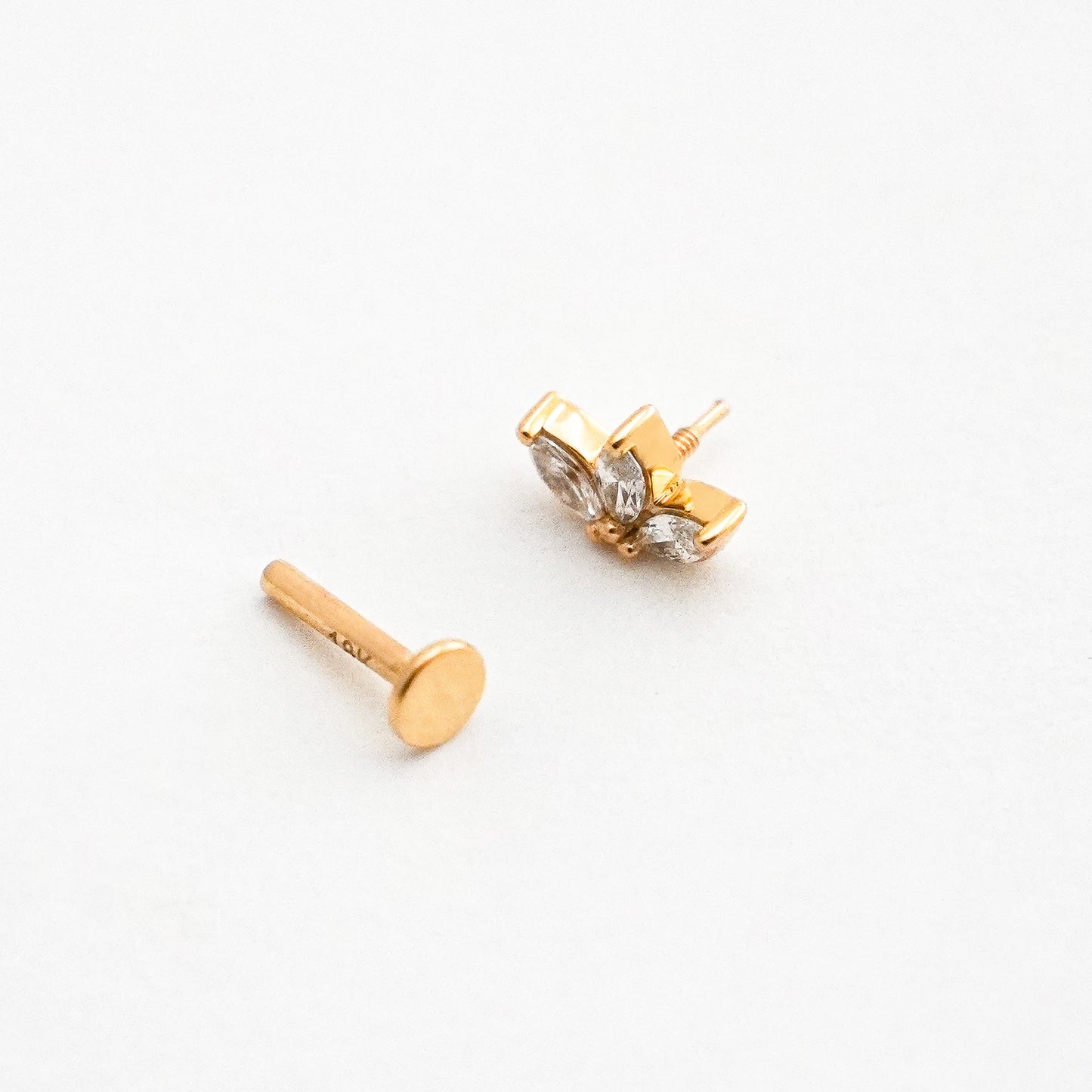 Piercing Triple Pétalo en Oro 18K