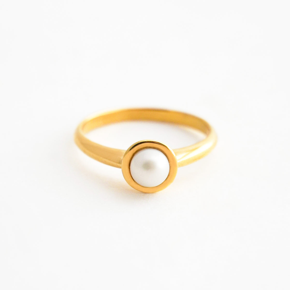 Anillo copa con perla Oro 18k