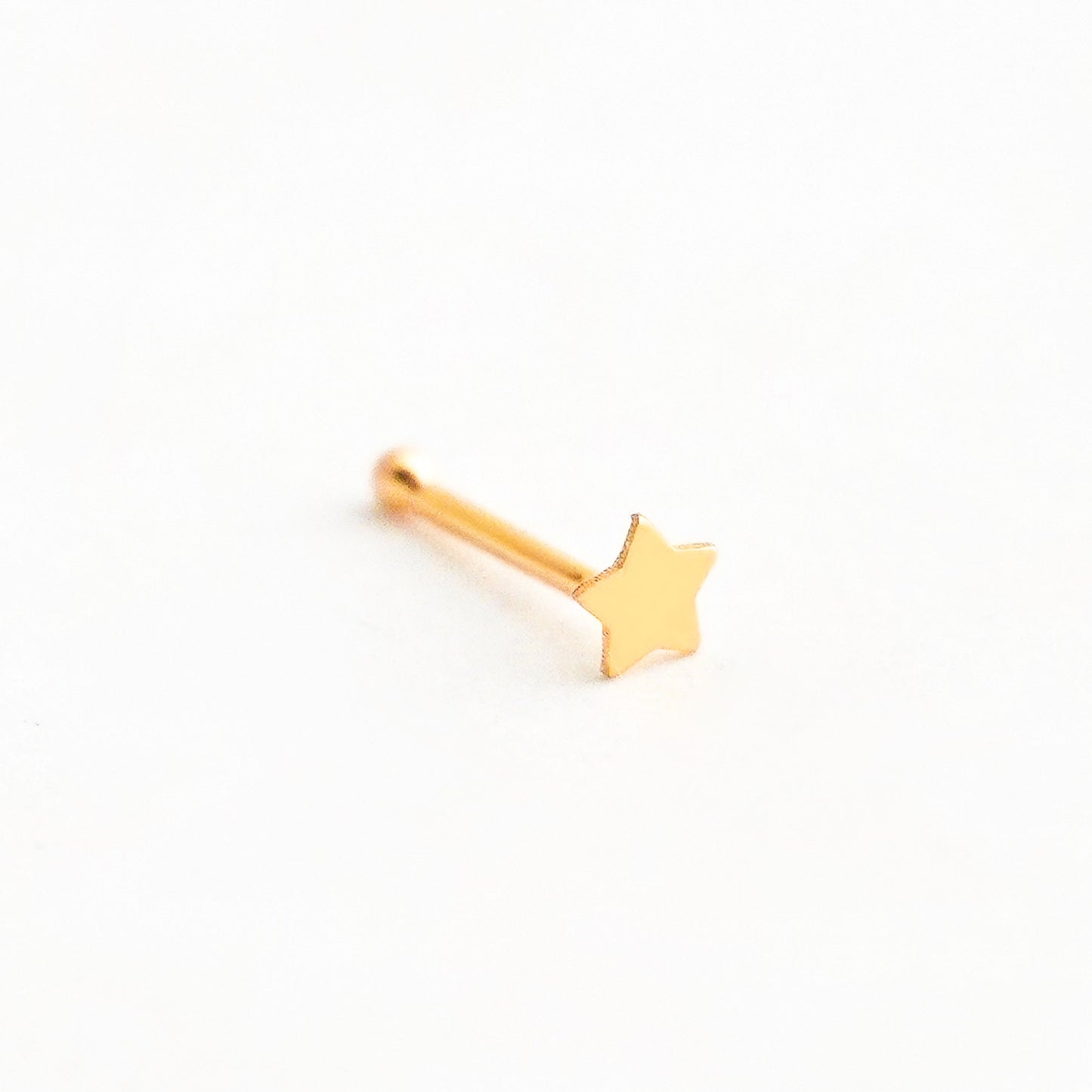 Piercing de Nariz Estrella Tipo Stud en Oro 18K