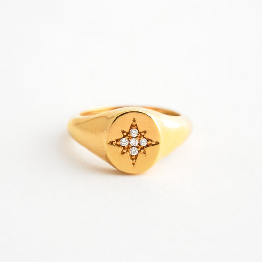 Anillo Chevalier Star con Diamantes en Oro 18K